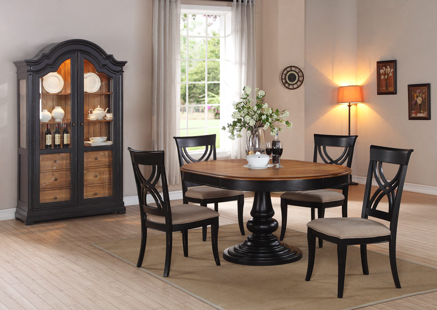 Brighton Small Dining Room Table 600